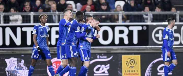 Résultats L1 : Strasbourg cartonne, Nantes et Reims en échec, Rennes battu… tous les scores