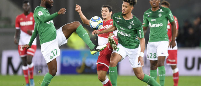 Ligue 1 : un footballeur défonce le VAR, les images…