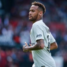 Saint-Etienne : Puel donne son avis sur les frictions Neymar – Debuchy