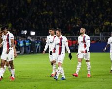 Les infos du jour : le PSG en pleine tourmente après Dortmund, le FC Barcelone s’enlise dans la crise