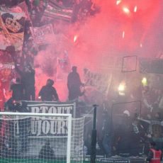 Ligue 1 : ASSE-Monaco stoppé dans un déluge de fumigènes !